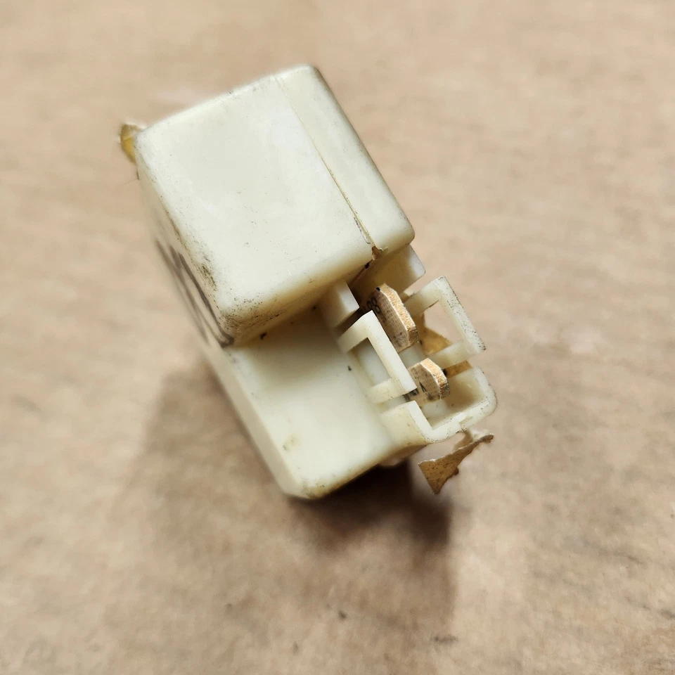 84-89 C4 Corvette Courtesy Light Timer Module Interior Dome Light Time Relay OEM - Image 2 of 4