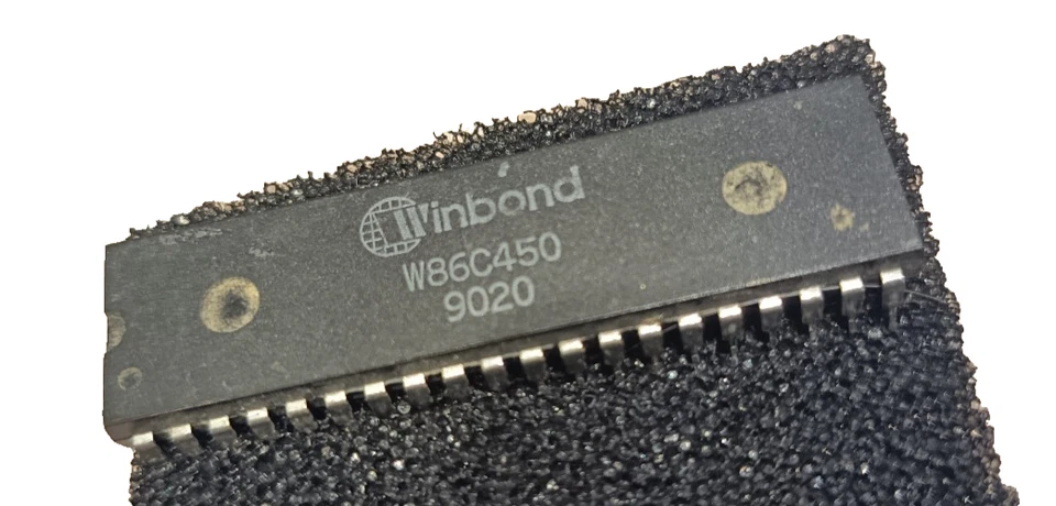 Winbond W86C450 UART IC Universal Asynchronous Receiver/Transmitter IC DIP-40 - Bild 1 von 1
