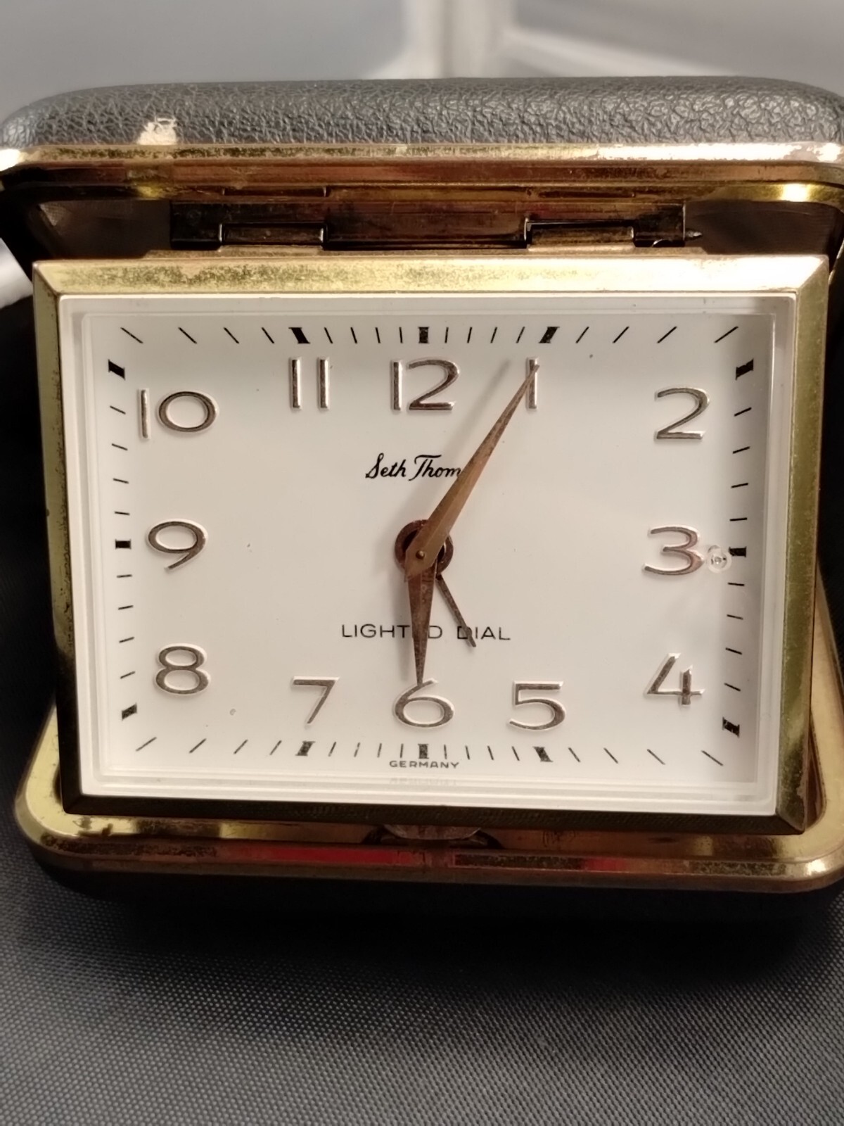 Travel Clock Alarm Seth Thomas V 767 photo