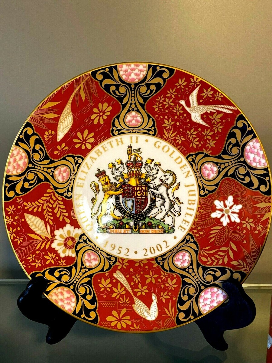 Royal Worcester Queen Elizabeth Golden Jubilee 1952-2002 Mag