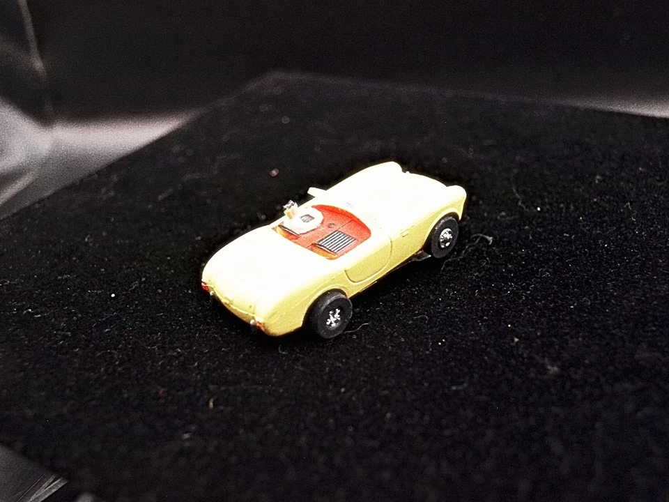 Chasis Aurora MM T-Jet Ylw AC Cobra BONITO NOS Foto 2 de 3