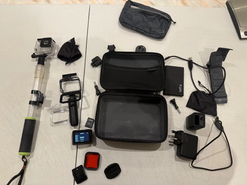 GoPro Hero 7 Black  Edition + Accessories - Image 2 of 4