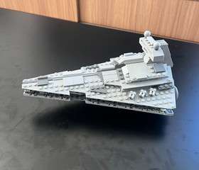 LEGO Star Wars: Midi-Scale Imperial Star Destroyer (8099)