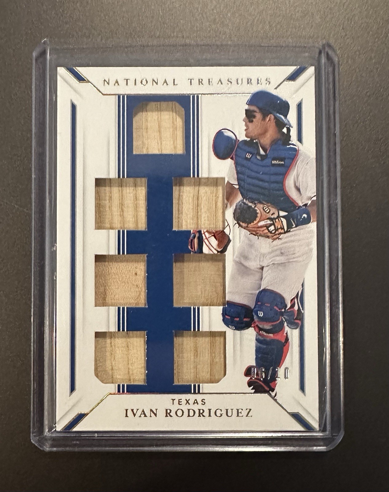 2019 Panini National Treasures Ivan Rodriguez 7 Patch Game-Used Material #06/10