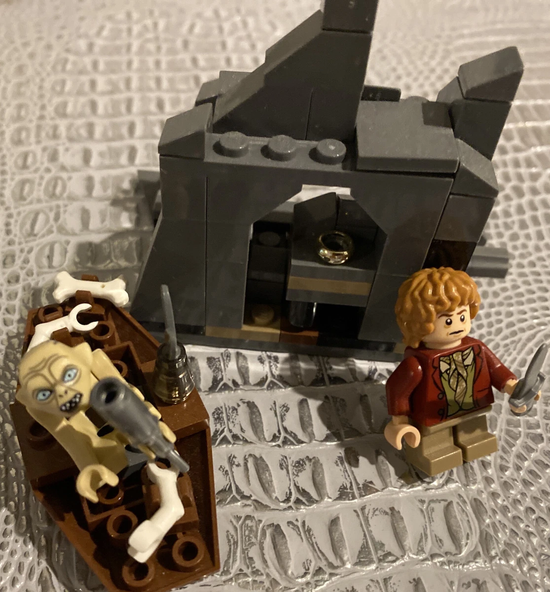 Lego Hobbit Smeagol set Riddles For The Ring 79000 eBay