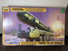 Russian Intercontinental Ballistic Missile Launcher Topol M	5003 ZVEZDA 1:72 New