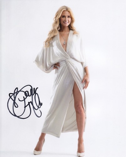 PARIS HILTON signed Autogramm 20x25cm THE SIMPLE LIFE in Person autograph ACOA