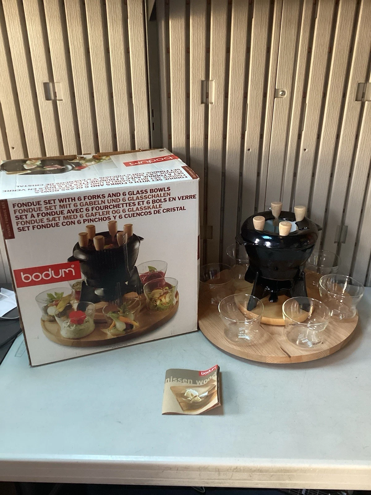 Bodum Cast Iron Fondue Set + Wooden Lazy Susan + 6 Glass Bowls - Only 4 x Forks