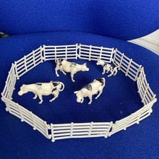 Lot of vintage plastic farm Cows And Fences figures accessories from 1970s