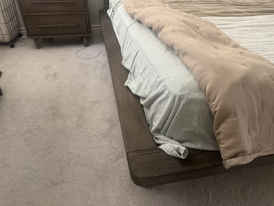 Modus Furniture Cal Cama King Foto 4 de 4