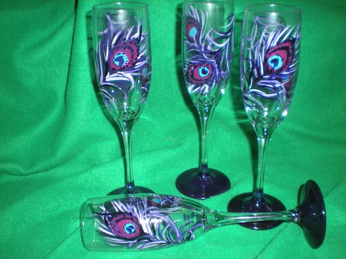 FLAUTI CHAMPAGNE IN PIUMA DI PAVONE VIOLA DIPINTI A MANO. SET DI 4 - Foto 1 di 2