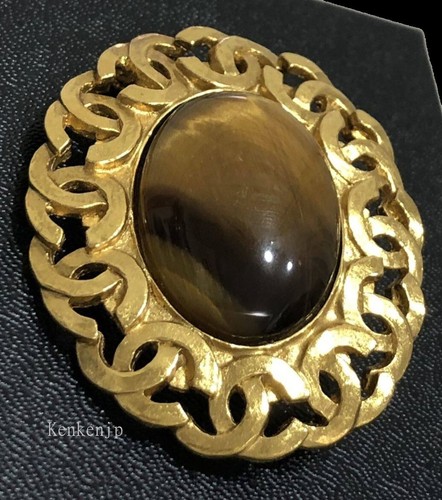 CHANEL Coloered Stone Pin Brooch AUTH Coco Logo Vintage CC Gold Tone Kenkenjp