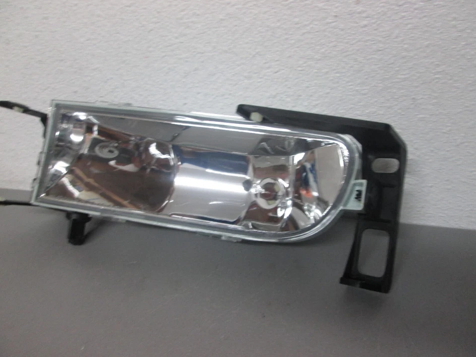 2000 2001 2002 2003 2004 2005 CADILLAC DEVILLE ЛЕВАЯ СТОРОНА ПРОТИВОТУМАННАЯ ЛАМПА - Изображение 3 из 4