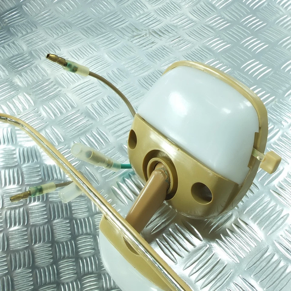 BROWN REAR VIEW MIRROR FIT FOR HILUX RN20 RN25 RN30 RN40 LN40 PICK UP - Image 3 of 3