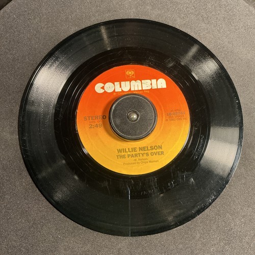 Willie Nelson 45RPM Always on My Mind/Party’s Over 1982 80s Pop Country 7” Vinyl - Picture 2 of 2