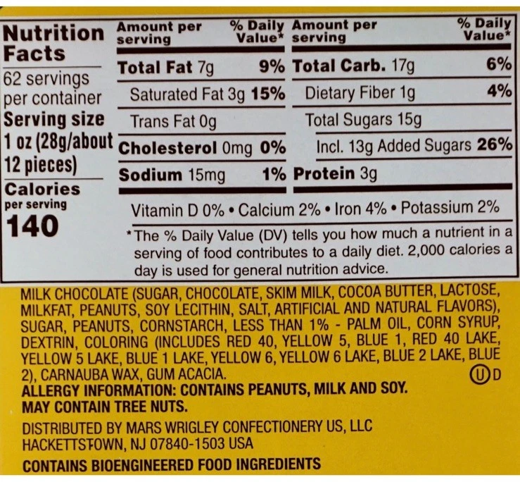 Nuevos caramelos de chocolate con maní navideño de M&M's - verde/rojo 62 onzas, bocadillo navideño Foto 2 de 2