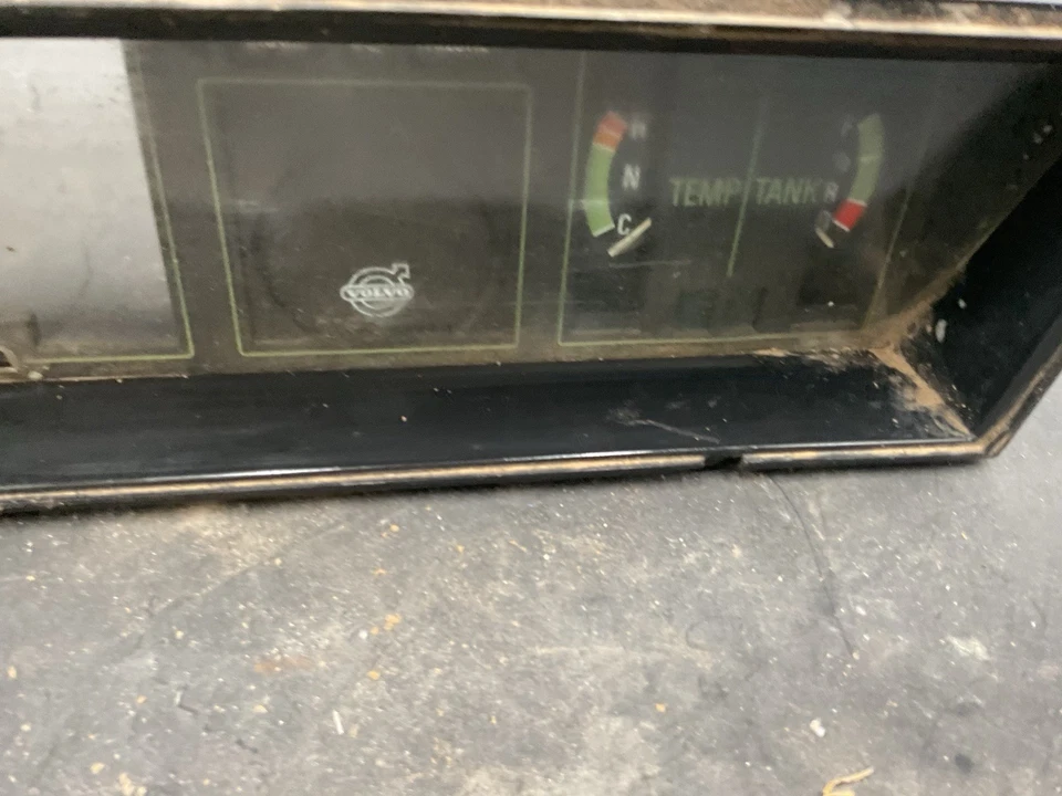 Velocímetro Volvo, cuadro de instrumentos de combustible para vagón 142/144/145 JMP1212529 Foto 2 de 4