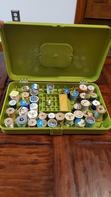 Vintage Wil-Hold Wilson MFG Corp. Sewing Box Thread Organizer Green w/contents