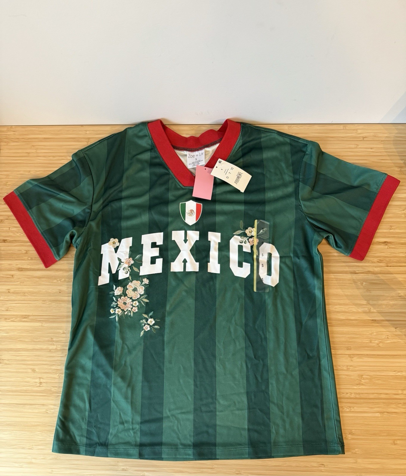 Viral Zoe + Liv Floral Mexico Team Soccer Jersey Top Green Red Size Small