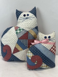 Vtg Cat Patchwork Quilted Pillows *Set Of 2* Cat Kitten Cottage Kitschy Granny