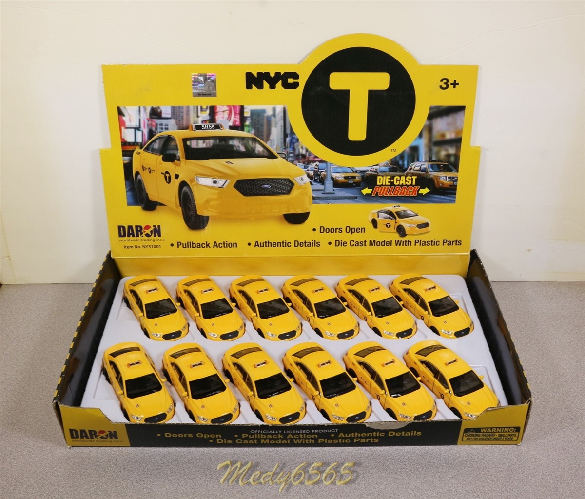 NYC Taxi Cab (One Car) Ford Taurus W/Door Open 