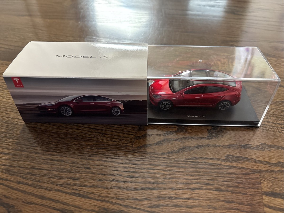 Matchbox Tesla Model 3, Pièces mobiles [rouge] 5/54