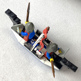 Lego Castle 6017 King's Oarsmen  Complete w/ 1 Broken Sail