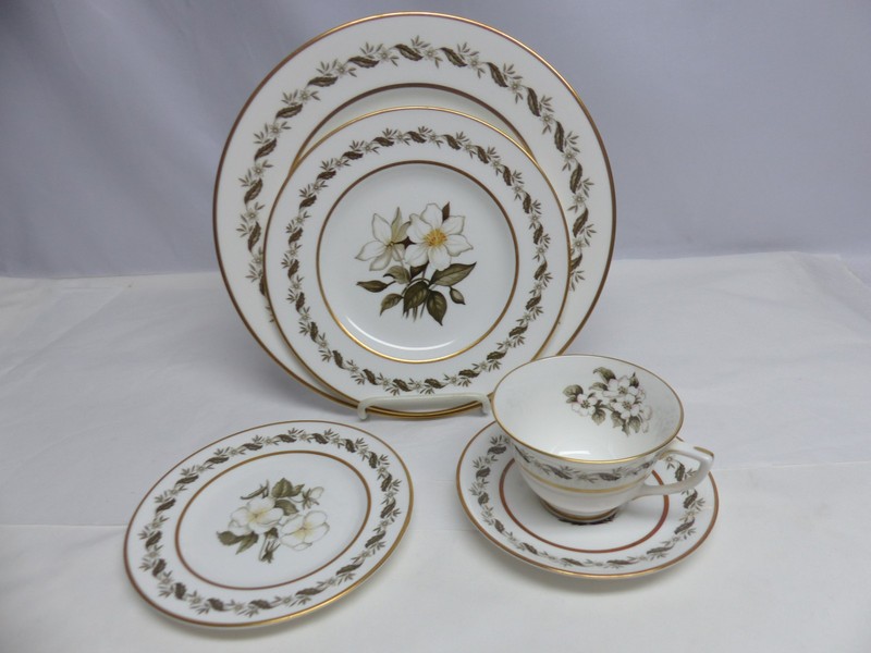 Royal Worcester Bernina Dinner Service for 12