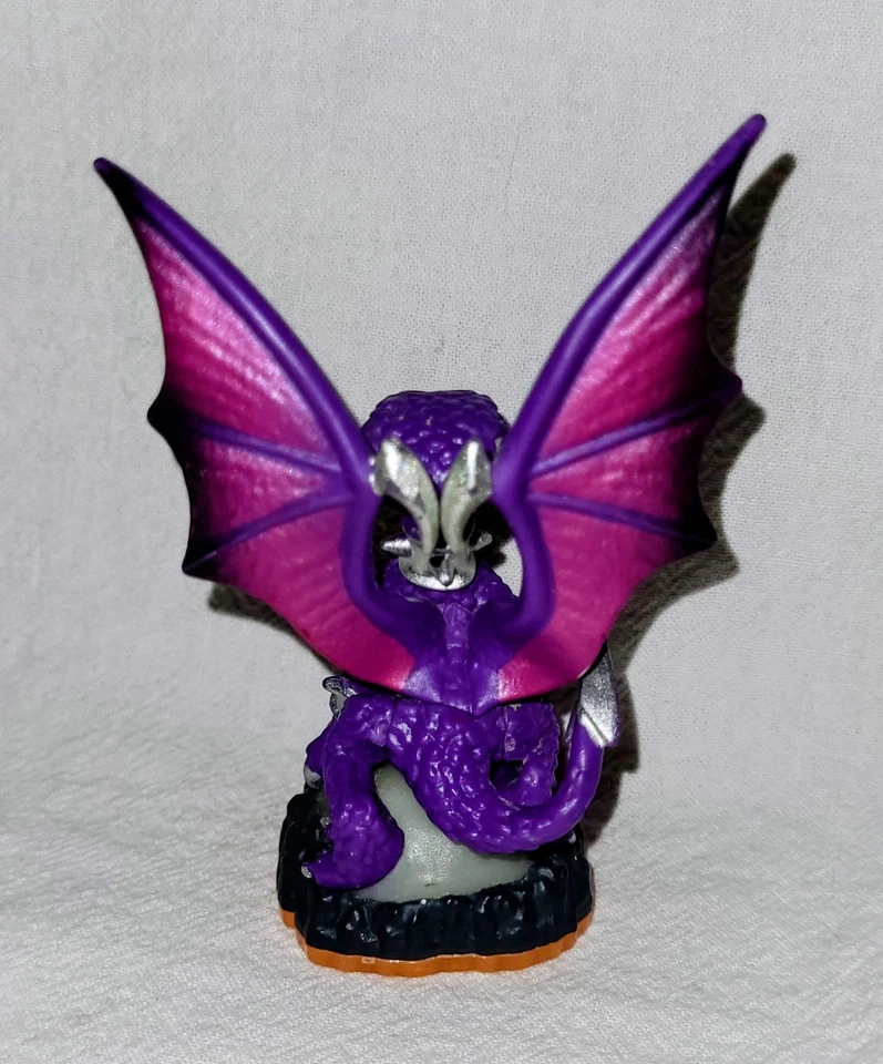 Figura Skylanders Dragón Púrpura Cynder 2012 Activision Giants 3 1/4" Foto 3 de 4