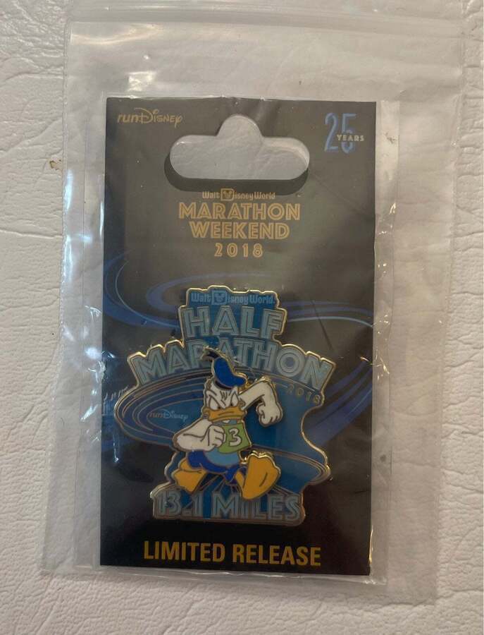 Disney Donald HAlf Marathon 2018 Pin