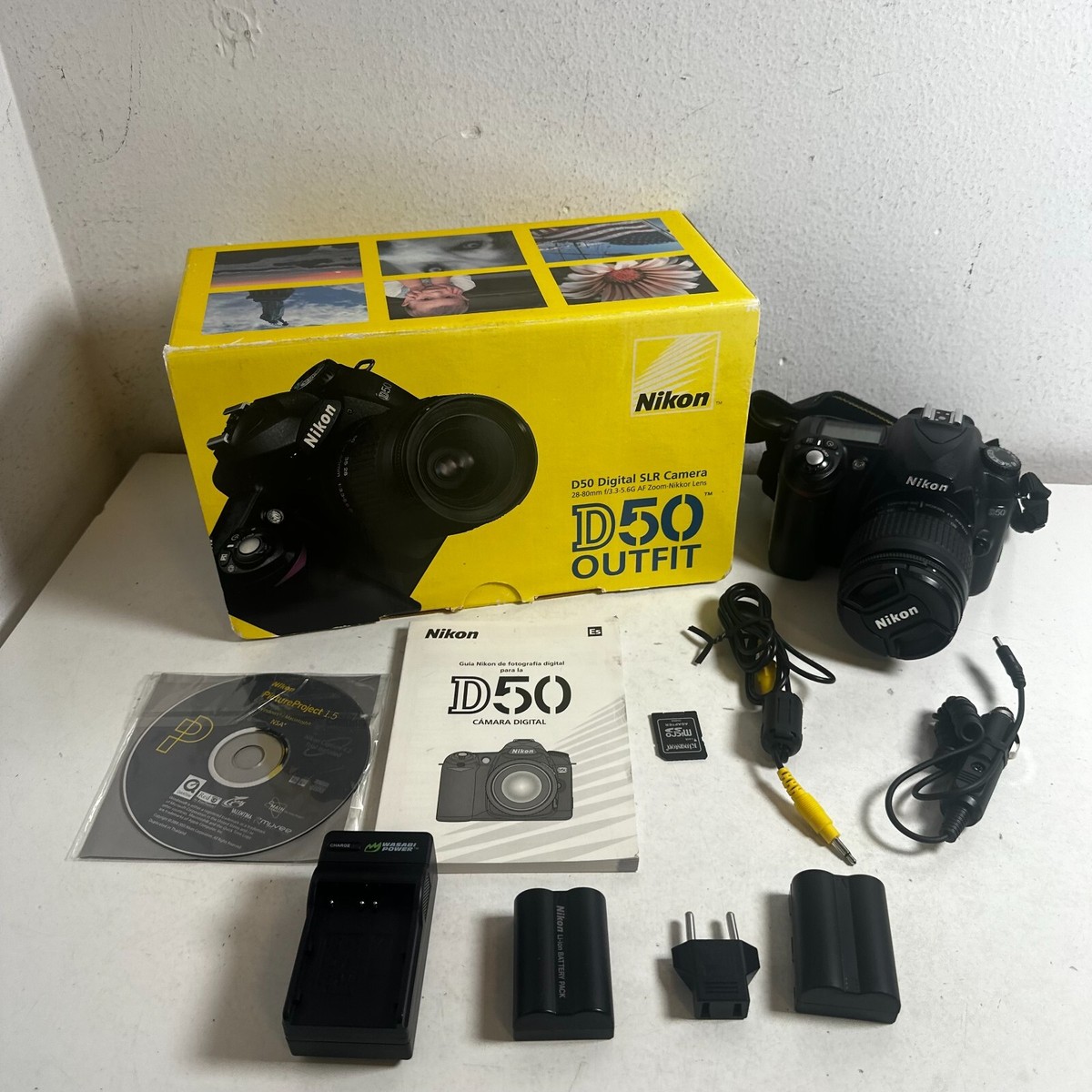 Nikon D50 Black 28-80mm f/3.3-5.6G AF Nikkor Lens DSLR