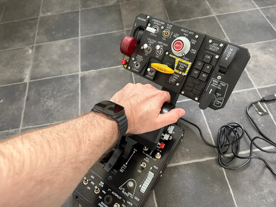 Thrustmaster Warthog throttle Mount for Winwing PTO2 Panel - Image 2 of 4