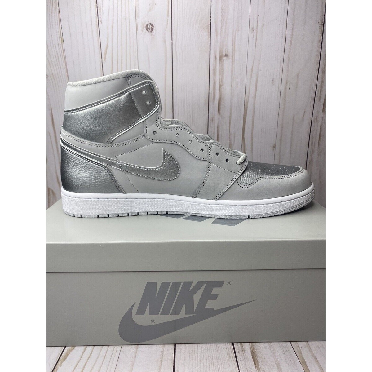 Nike Air Jordan 1 Retro High OG CO .JP Tokyo Mens Size 9 Grey