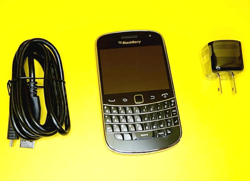 BLACKBERRY BOLD 9900 UNLOCKED QWERTY CELL PHONE TELUS BELL FIDO CHATR ROGERS +++ - Image 4 of 4