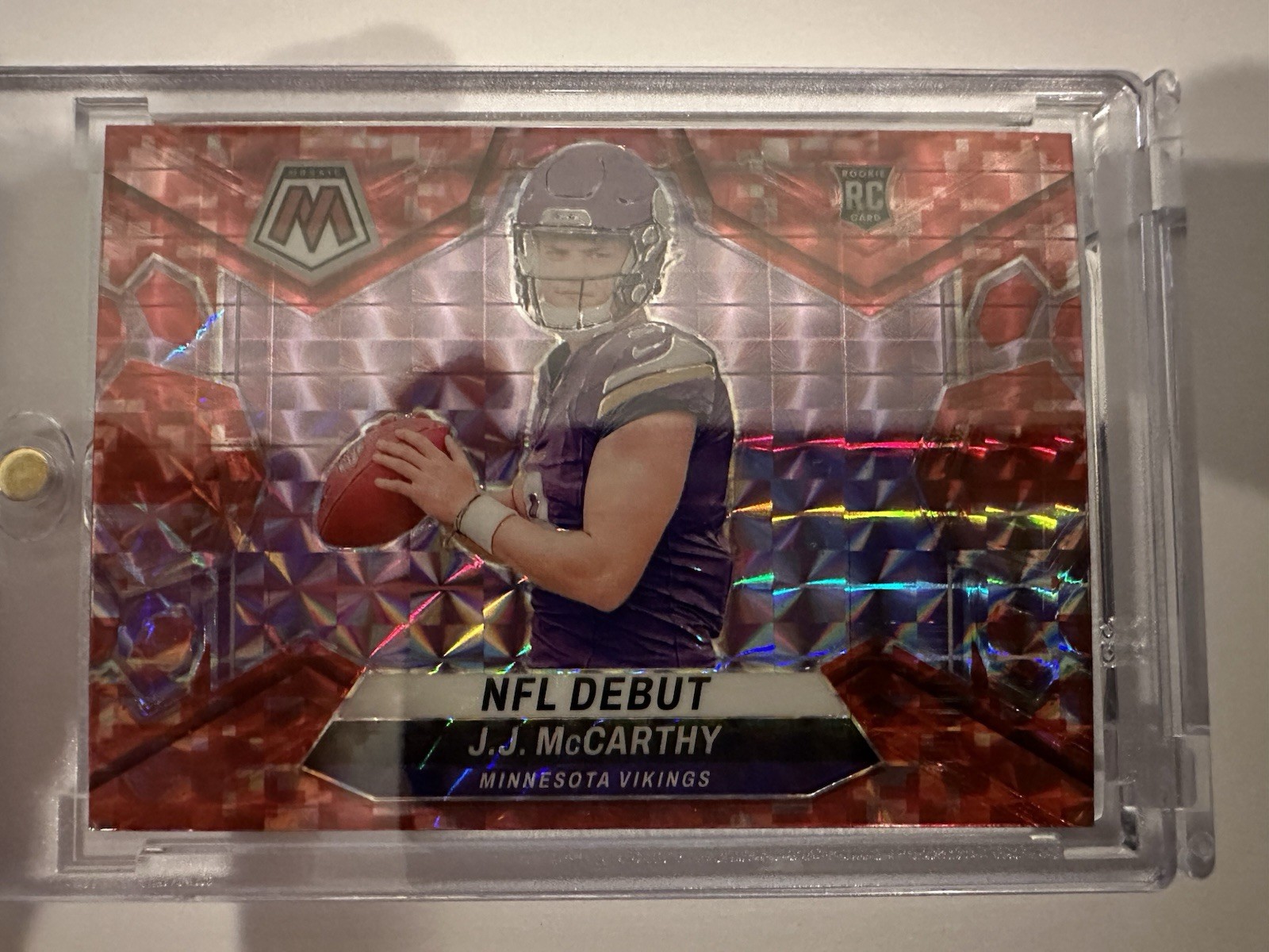 2024 Panini Mosaic - NFL Debut J.J. McCarthy #275 Red Mosaic Prizm (RC)