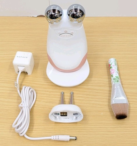 NuFACE Trinity White Sand with Lip + Eye Accessory Microcurrent Wrinkle Reducer 