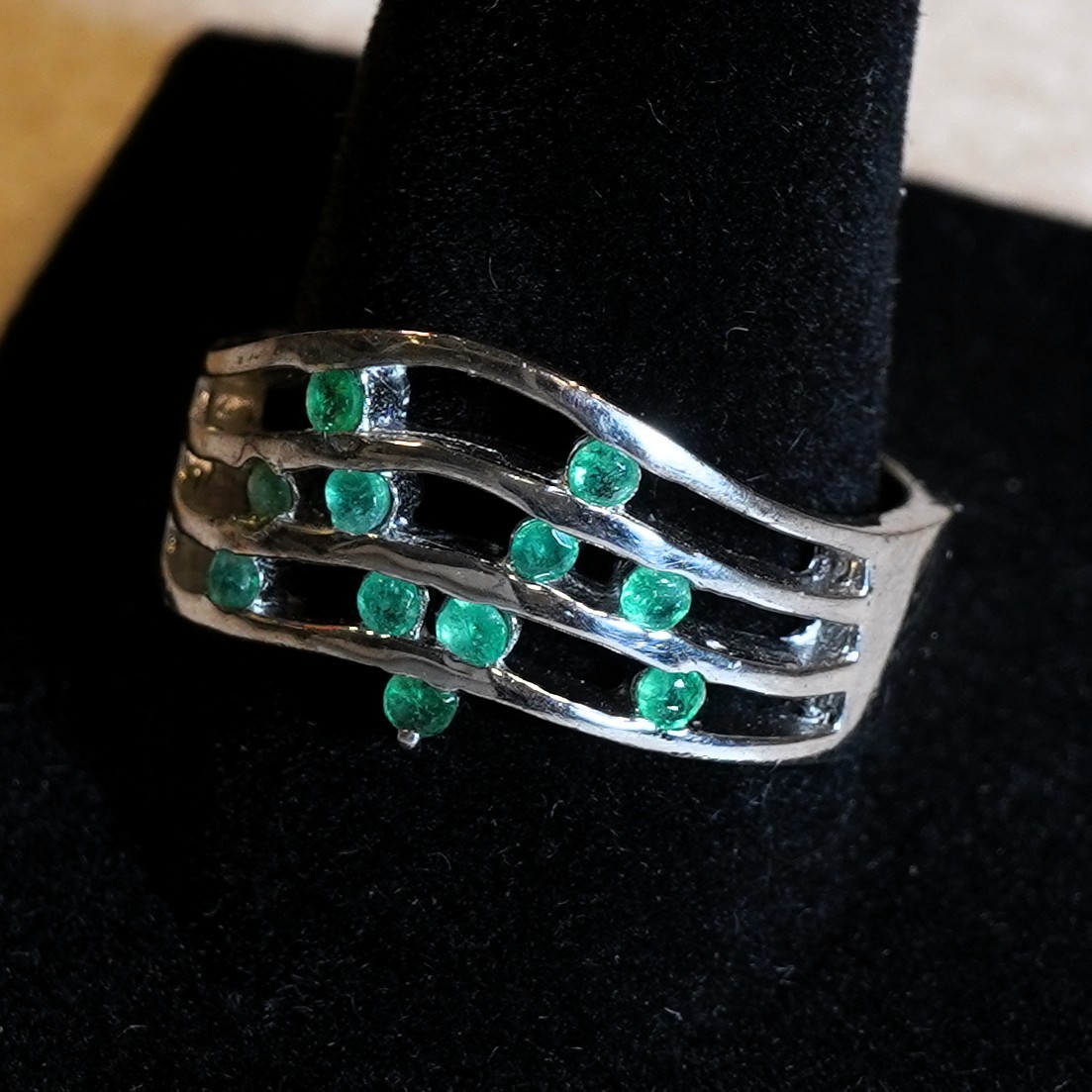 Sterling Silver Multi-Emerald Cluster Wave Band R… - image 1