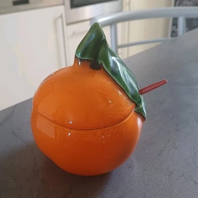 Sucrier ou moutardier céramique barbotine orange, couvercle feuille et cuillère - Photo 1/4