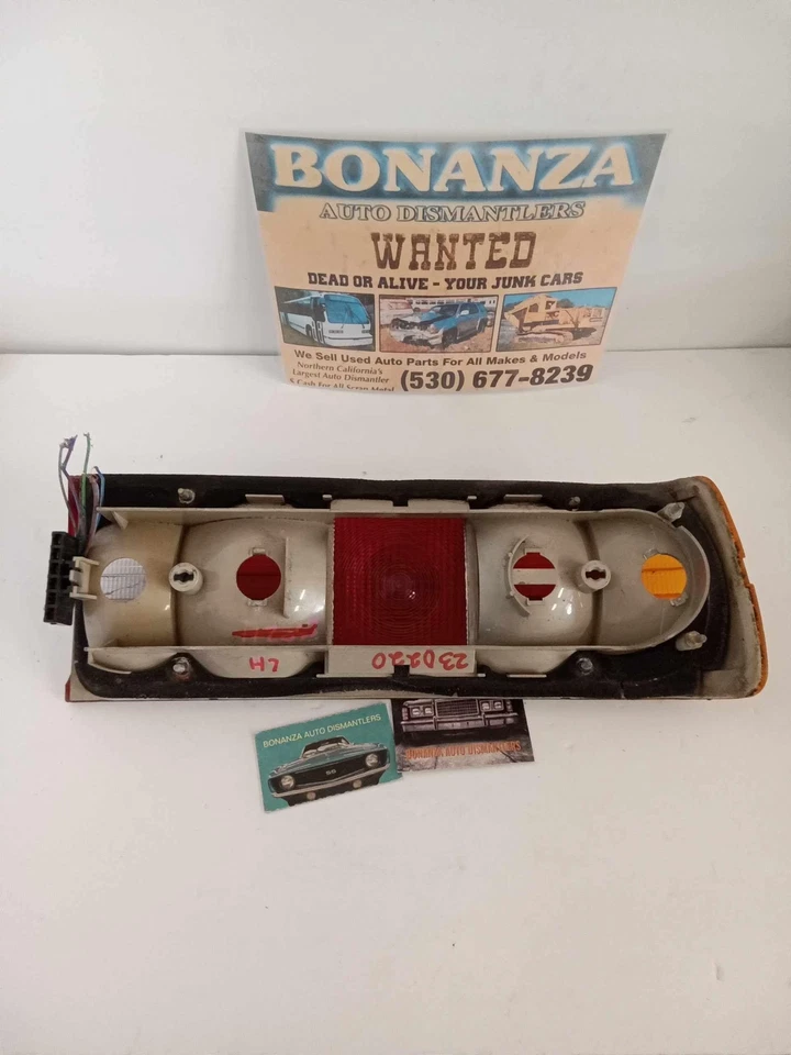 Tail Light Assembly BMW 325E LH (driver) 84-88 NO.1 368 823 OEM USED - Image 4 of 4