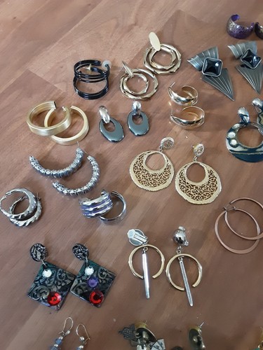 Vintage 80s Earrings Lot Fashion Designer and casual Estate Find - Picture 6 of 6