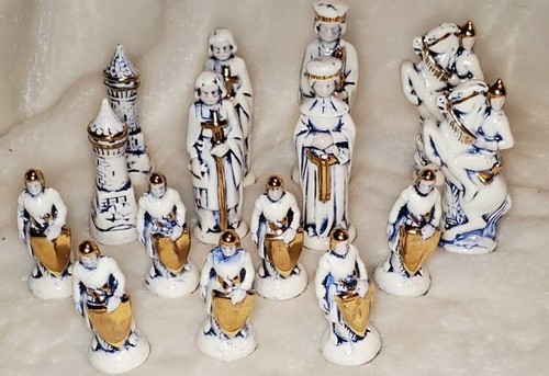 Vintage Glazed Porcelain Ceramic gold Chess Pieces Set 31 Pieces missing pawn - Picture 6 of 12