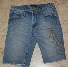 BP BAILEYS POINT Graphic Bermuda 28x10 Jean Shorts Hege Distressed 5 JR Womens