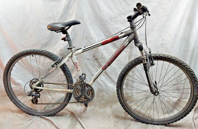 08' Trek 820 MTB Bike 16