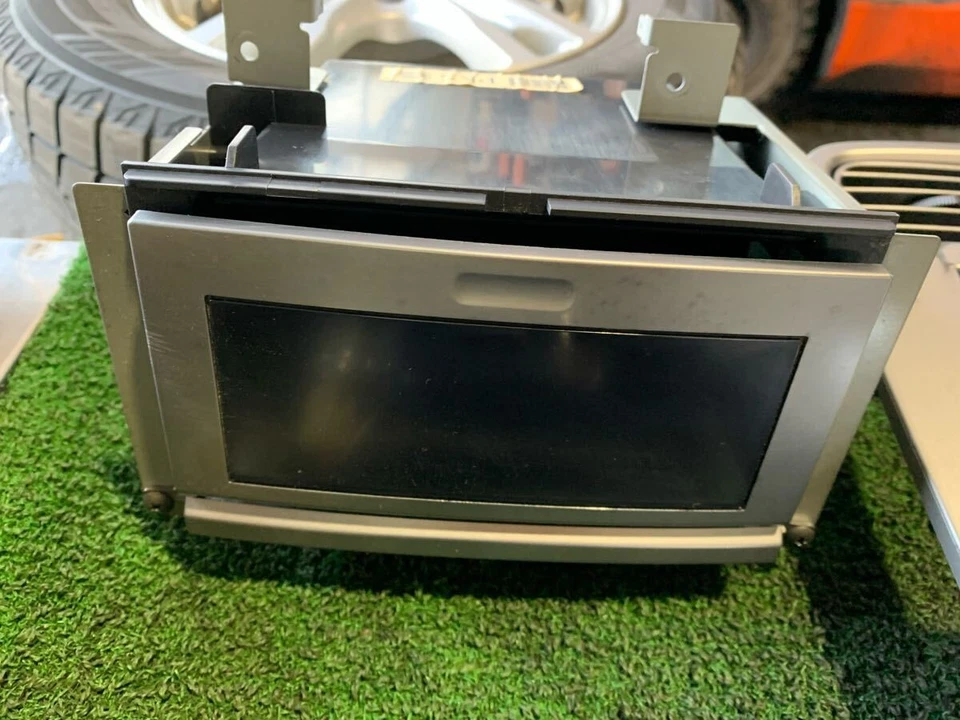 SUBARU Forester SG5 SG9 Upper Center Audio Panel Interior Storage - Image 4 of 4