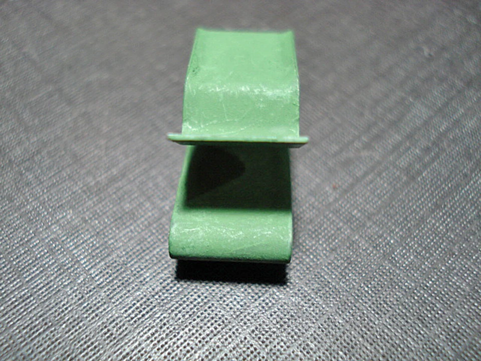 25 piezas NORS maletero debajo del capó lámpara trasera cabeza luz cableado clips abrazaderas se adapta a Dodge Foto 3 de 4