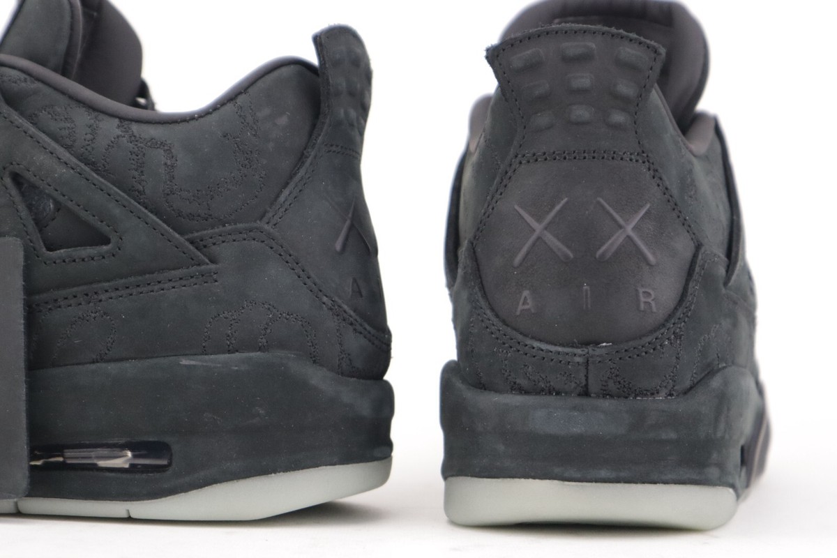 Nike Air Jordan 4 Retro x KAWS Black 930155 001 Size 9.5 Nike Air Jordan 4 Retro x KAWS Black 930155 001 Size 9.5