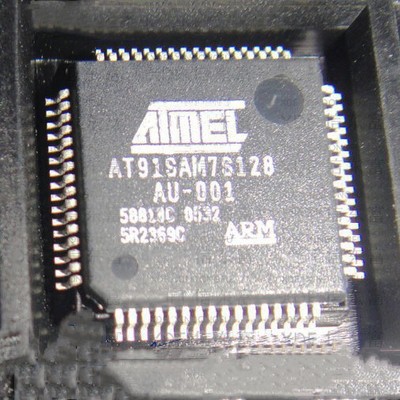 1PCS AT91SAM7S128-AU-001 QFP64 AT91 ARM Thumb based Microcontrollers