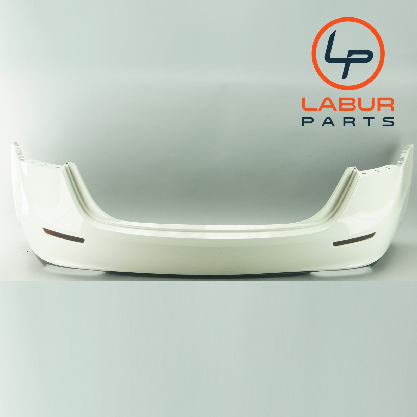 M157 14-17 Maserati Ghibli Rear Bumper Cover Assembly White BR452