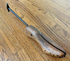 ANTIQUE Wooden Metal Shoe Stretcher Form Cobbler Adjustable Handle Pat. 1919