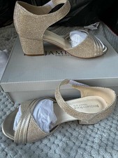 Touch Ups Women's Foster Heeled Sandal Champagne Size 6.5M